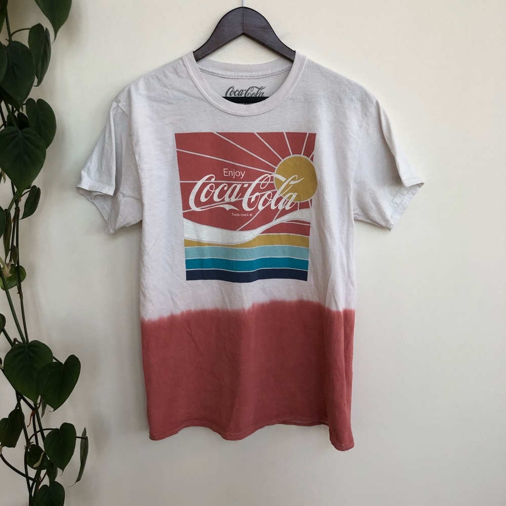 Coca-Cola Tee Shirt Sz . Medium